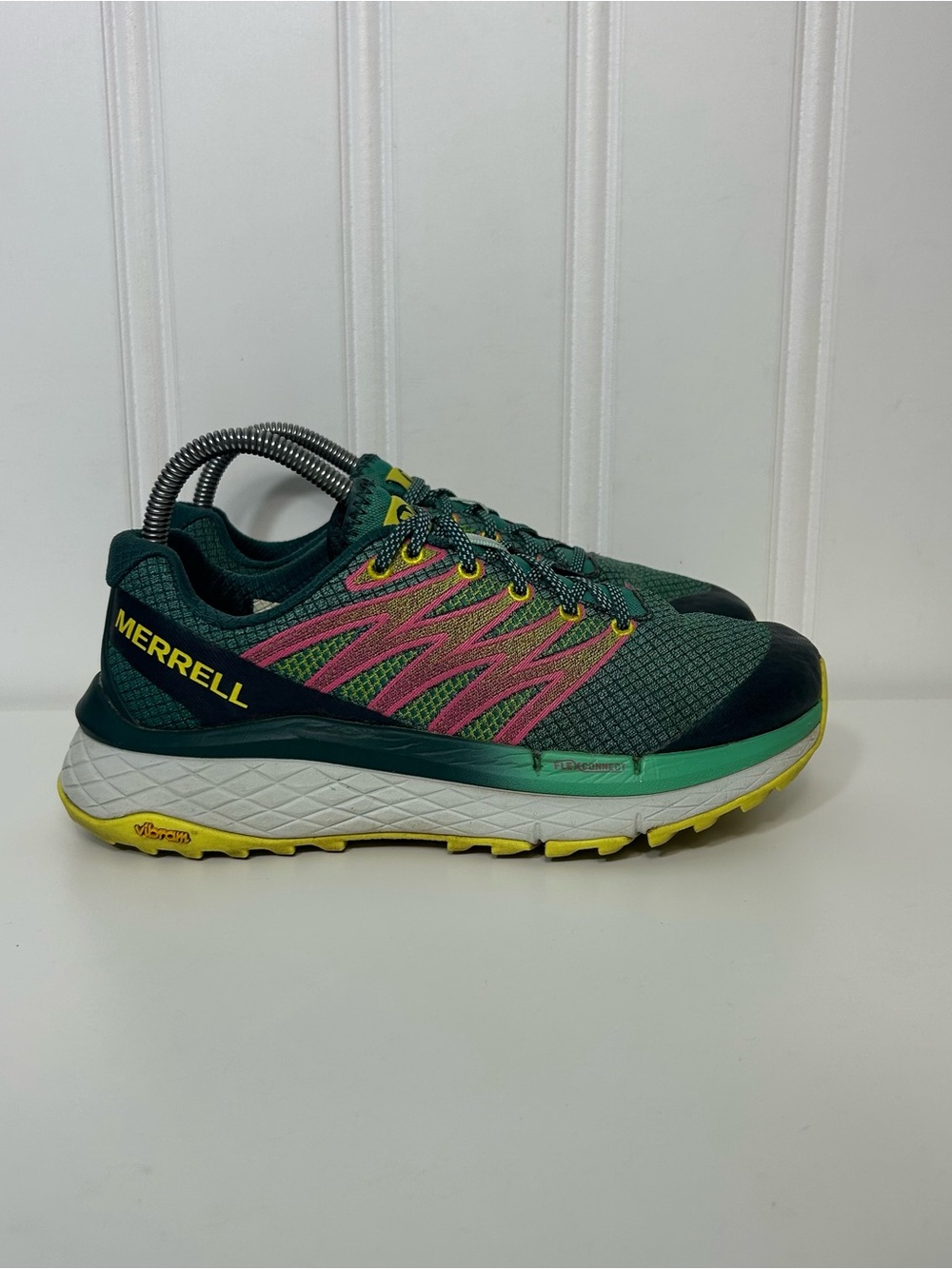 Merrell Rubato Green pink yellow Trail hiking shoes low lace women’s 8